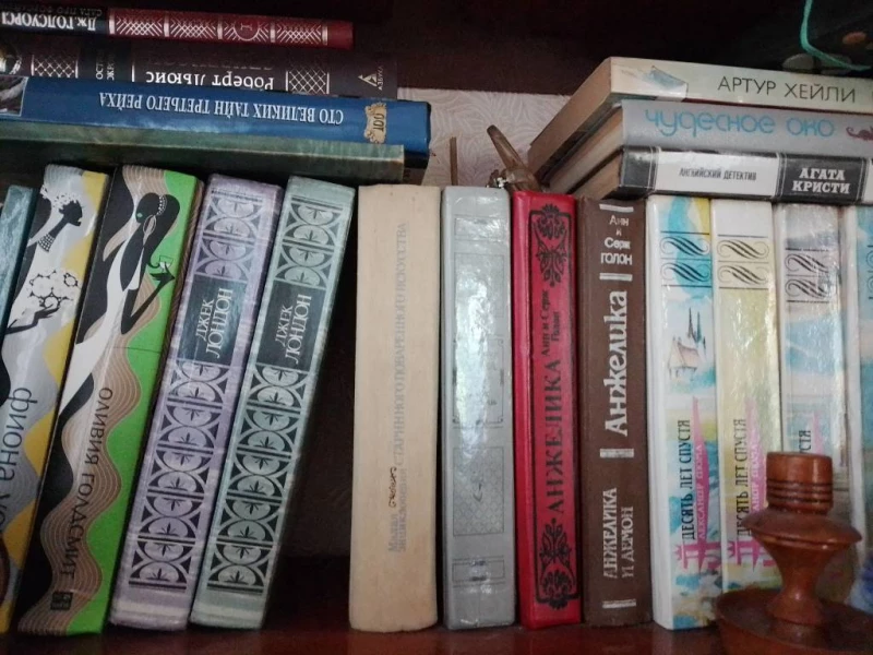 Дарую книги залюбки