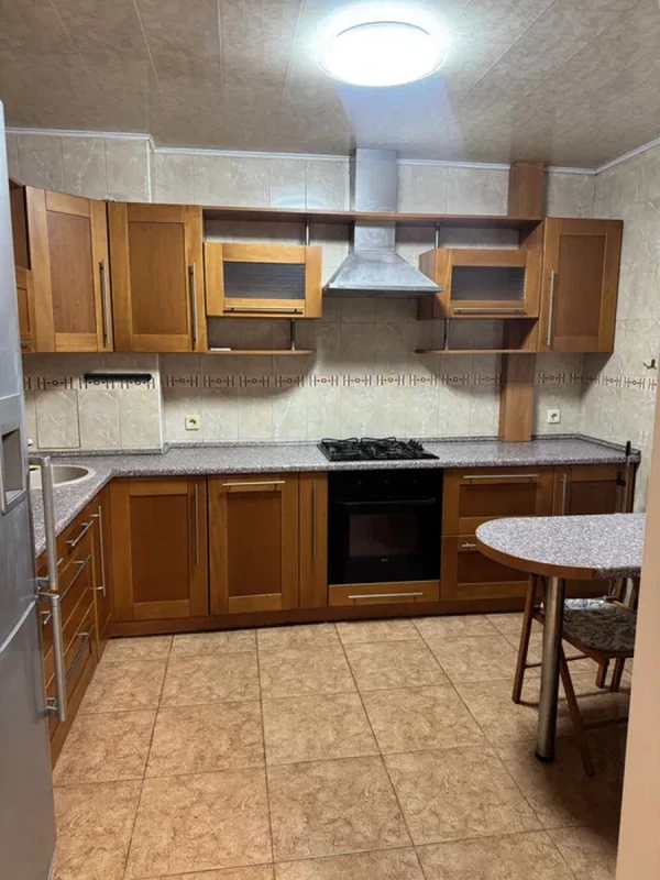 Квартира 3-кімн. оренда Київ, Оболонский – 76 м²