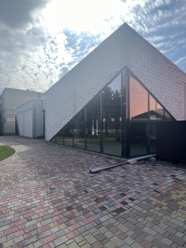 Комерційна нерухомість – 308.9 м², Шпола — 2/15