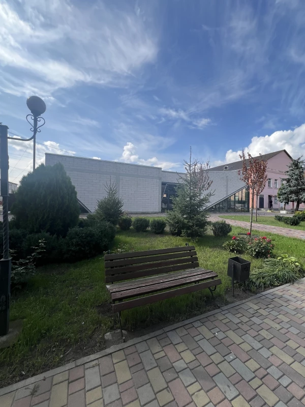 Комерційна нерухомість – 308.9 м², Шпола — 8/15
