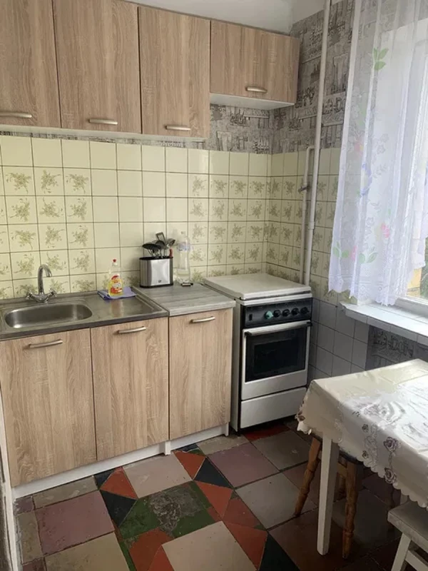 Квартира 3-кімн. оренда Київ, Святошинский – 64 м²