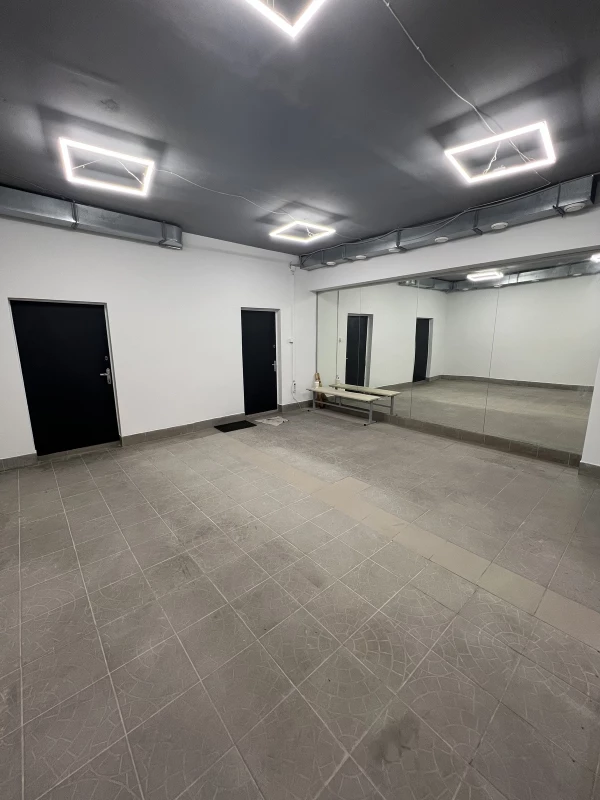 Комерційна нерухомість – 28.8 м², Черкаси — 6/15