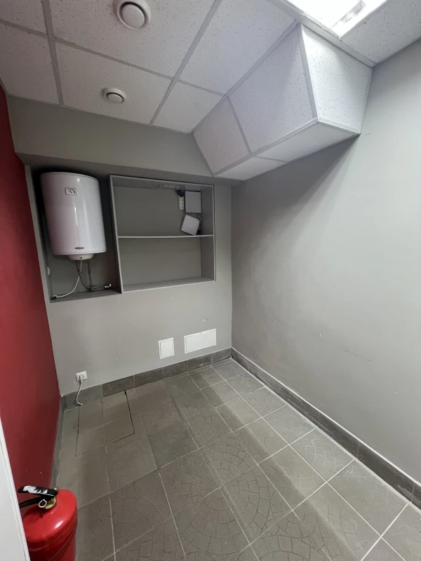 Комерційна нерухомість – 28.8 м², Черкаси — 8/15