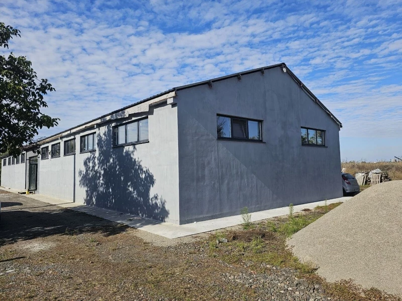 Комерційна нерухомість – 555 м², Смела — 3/8