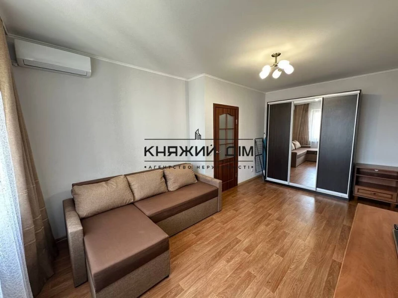 Квартира 1-кімн. оренда Київ, Дарницький р-н – 18 м²