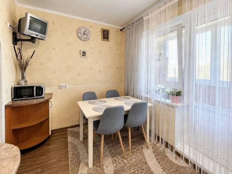 Продаж 1 кімнатної квартири Лариси Руденко 10 метро Позняки Дарницький район, Киев — 4/8