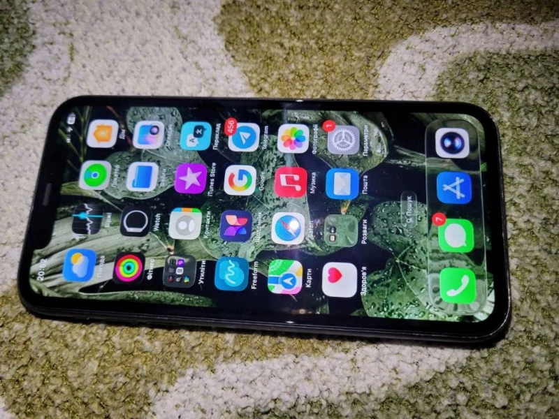 Продам iPhone 11