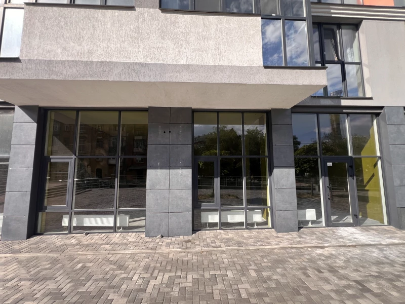 Комерційна нерухомість – 66 м²