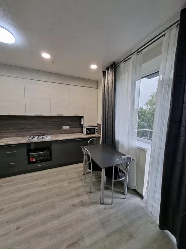 Квартира 3-кімн. оренда Петропавлівська Борщагівка – 50 м²