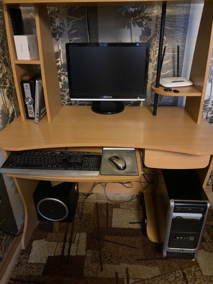 Продам компьютер и компьютерный стол
