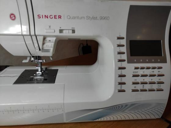 Швейная машина Singer 9960