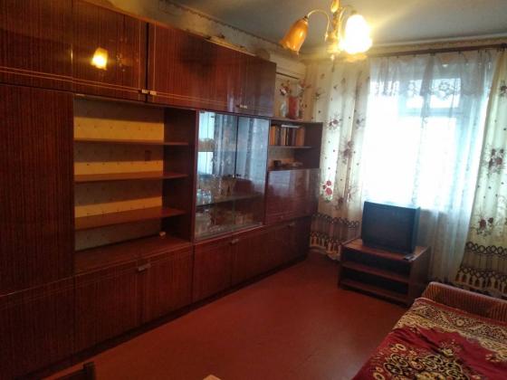 Сдам 2 комнатную квартиру в Кальмиусском районе, пр. Металлургов