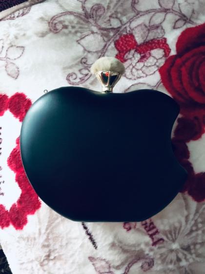 Кожаная сумочка Apple
