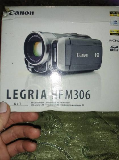 Продам відео камеру