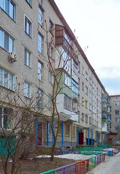 Продається 4-х кімнатна квартира м. Новоград-Волинський, центр або обмін на авто