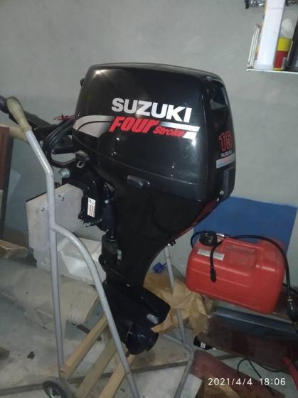 Продам лодочный мотор Suzuki DF 15