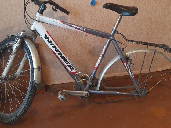 Продаю Срочно велосипед без колеса