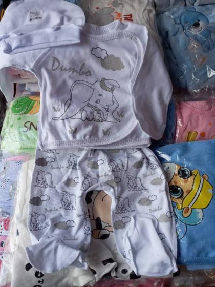 Продам одежду для новорожденных