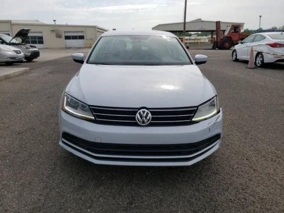 Volkswagen Jetta S 2017 – топовое авто за 8 500$