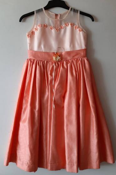 Нарядное платье для девочки персиковое