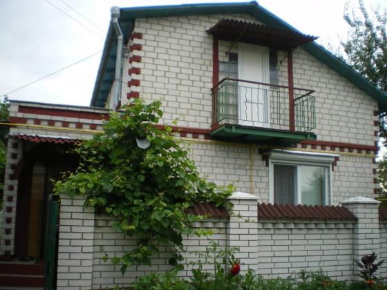 Продам дім- дачу біля Борисполя (від метро Бориспільська до будинку 27 км)
