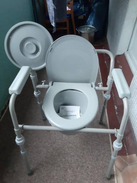 Продам новый стул туалет.
