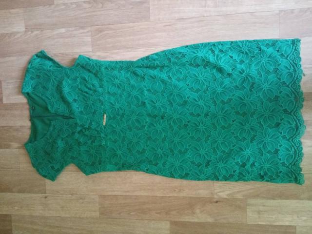 Продам красивое зеленое кружевное платье 46 размер