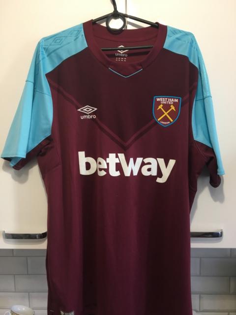 Футбольная Футболка “West Ham United “