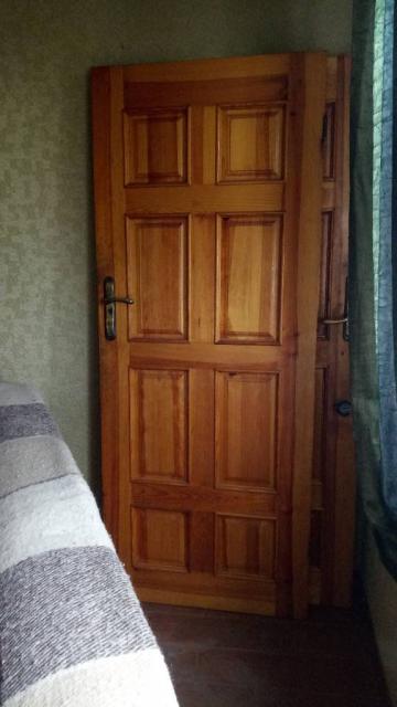 Двери деревянные б/у 2шт