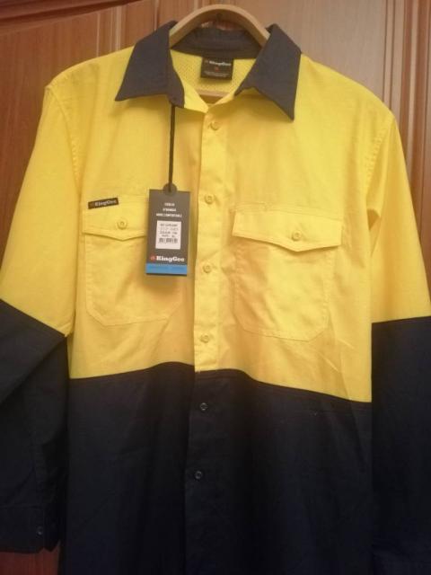 Синьо-жовта чоловіча сорочка