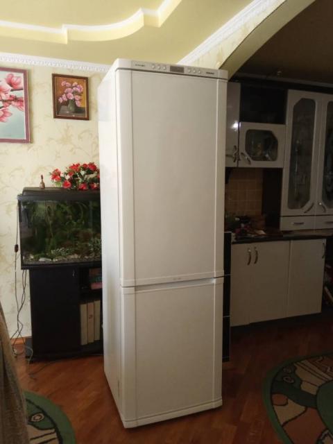 Продаж холодильника