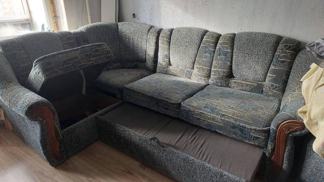Продам диван раскладной, 2 кресла, 2 пуфака