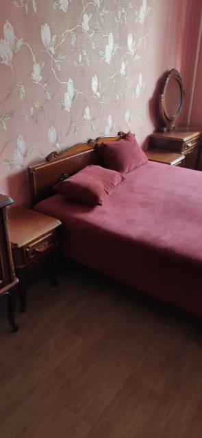 Продам румынский спальный гарнитур Елеонора