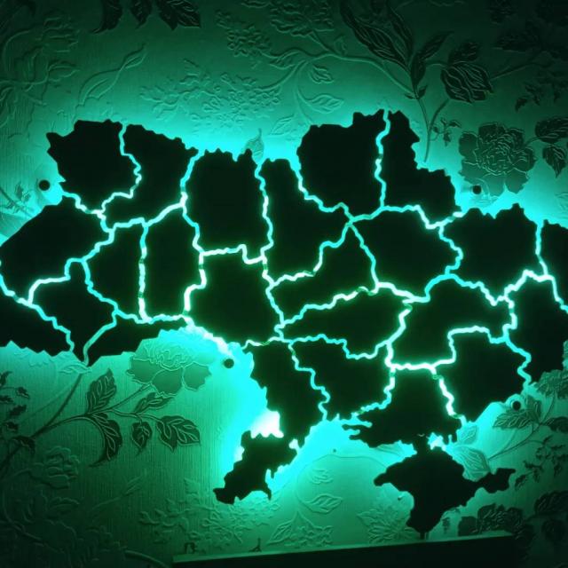 Карта України на стіну з підсвіткою по областях