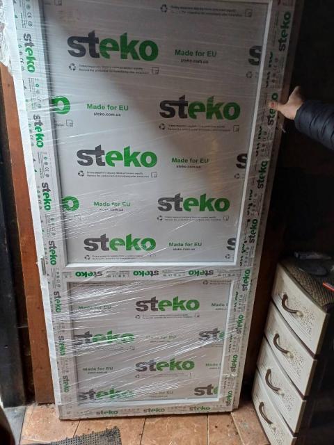 Металлопластиковая, новая дверь Steko + фурнитура