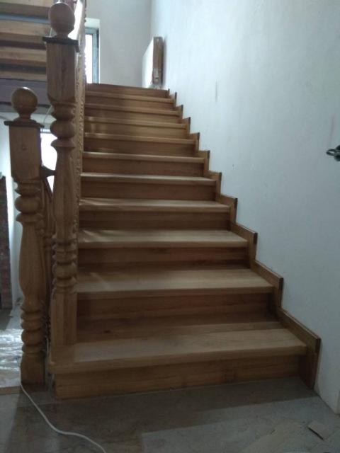Сходи дерев яні для будинку