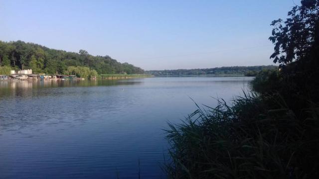 Аренда беседки на воде с мангалом