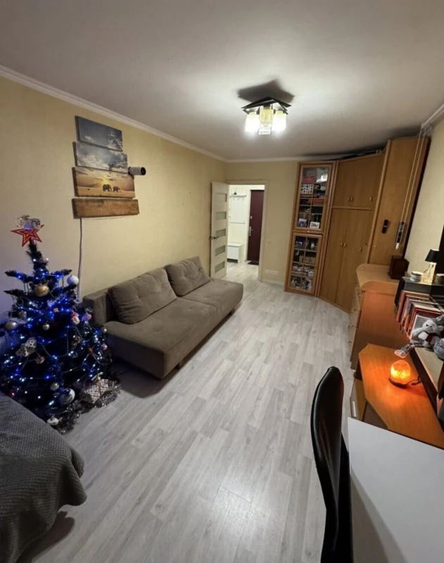 Квартира 1-кімн. продаж Київ, Голосеевский – 16 м²