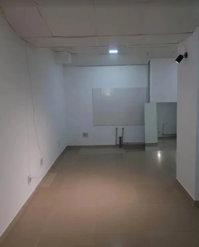 Комерційна нерухомість – 185 м²