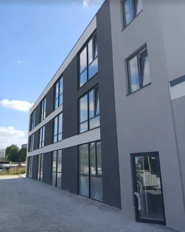 Комерційна нерухомість – 168 м²