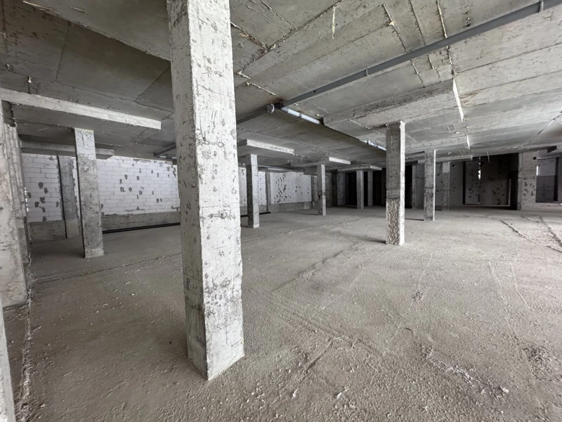 Комерційна нерухомість – 1007.1 м², Кременец — 8/15