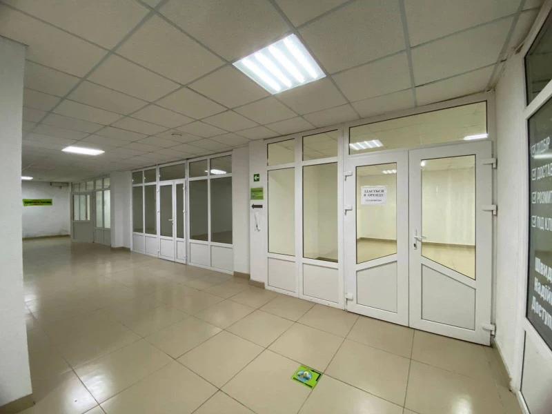 Комерційна нерухомість – 31 м², Шумск — 5/11
