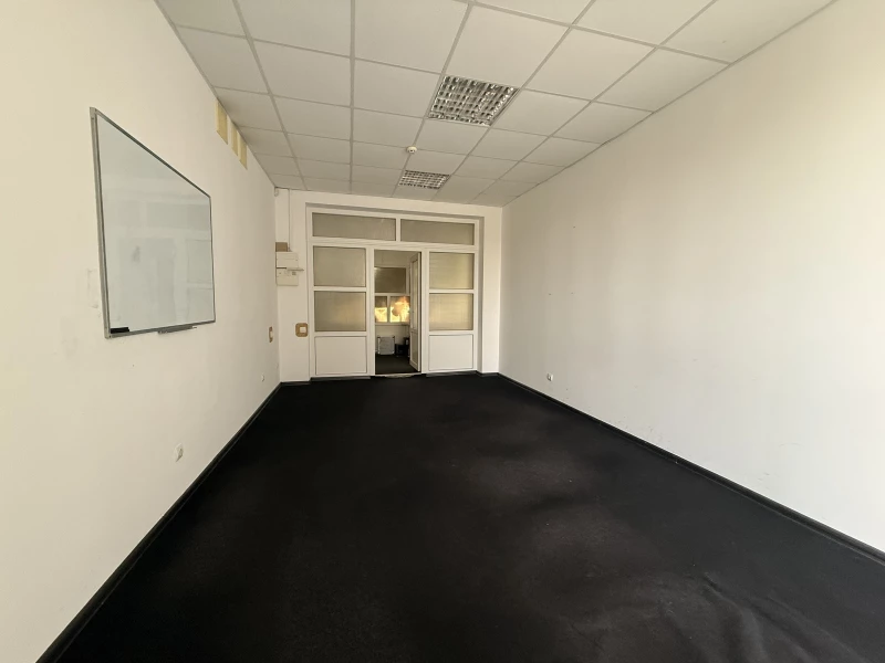 Комерційна нерухомість – 150.9 м²