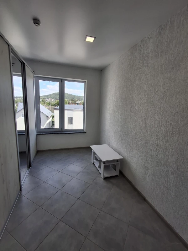 Комерційна нерухомість – 35.1 м², Кременец — 8/11