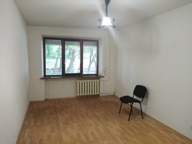 Комерційна нерухомість – 33 м²