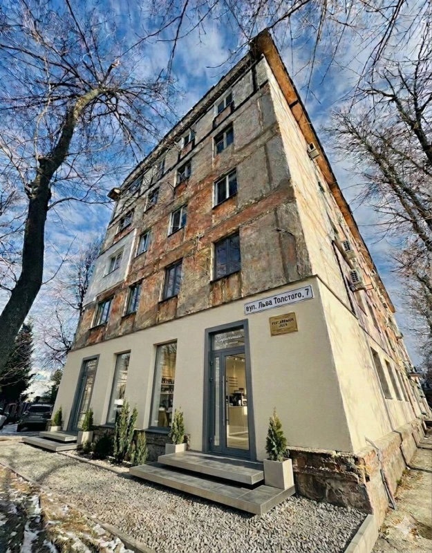 Комерційна нерухомість – 218 м²