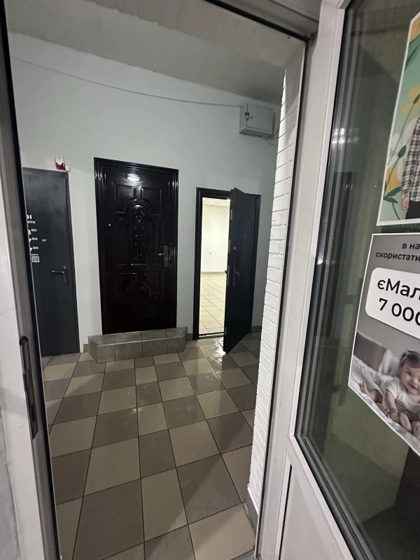 Комерційна нерухомість – 60 м², Камінь-Каширський — 5/6
