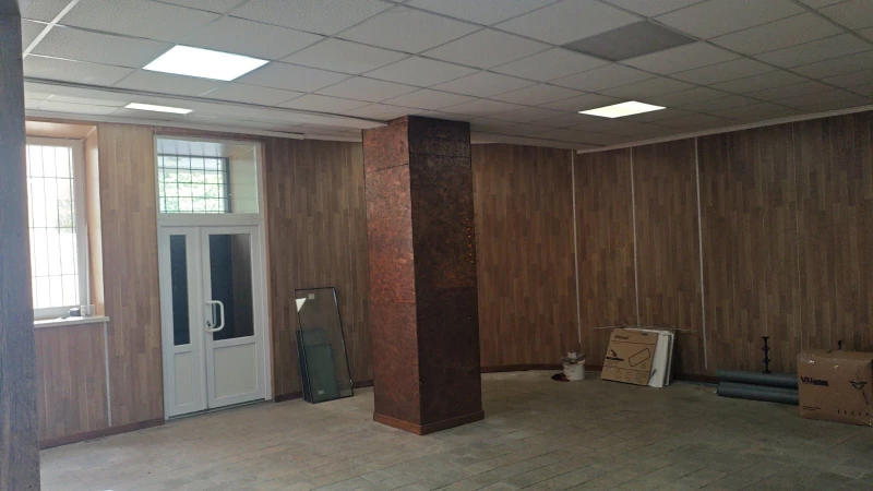Комерційна нерухомість – 300 м², Коростень — 6/12