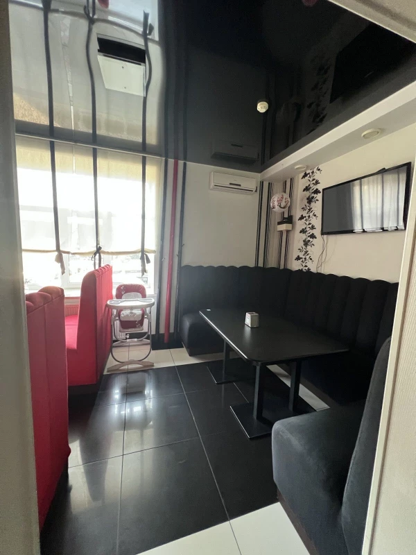 Комерційна нерухомість – 70 м², Кам'янець-Подільський — 8/15