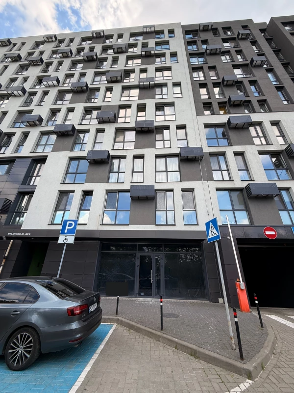 Комерційна нерухомість – 147 м²